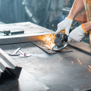 Carpenteria - Fornitura e installazione di reti metalliche a Bologna